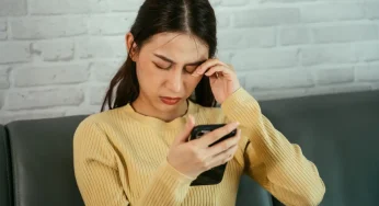 Eye-Damaging Habits You Might Be Ignoring