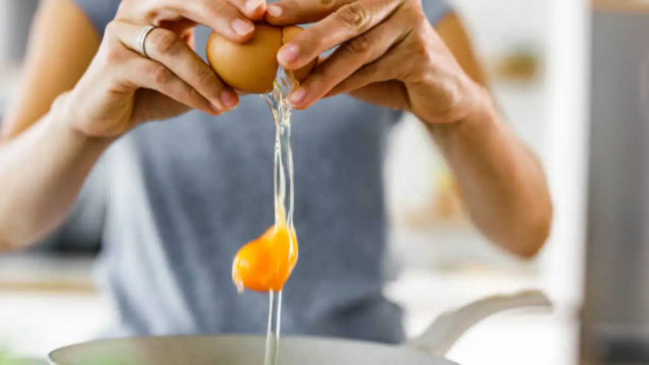 eating eggs often