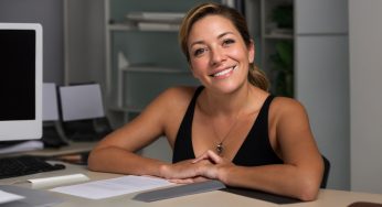 Holistic Guide: The Crucial Role of Consultants in Comprehensive Women’s Health Care
